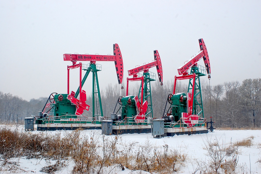 Oil gets extracted from the Daqing Oilfield in Northeast China’s Heilongjiang province on Nov. 16. Photo: VCG