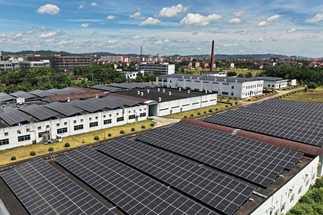 Rooftop solar installations at an industrial park in Ji'an, Jiangxi province, on July 18. Photo: VCG