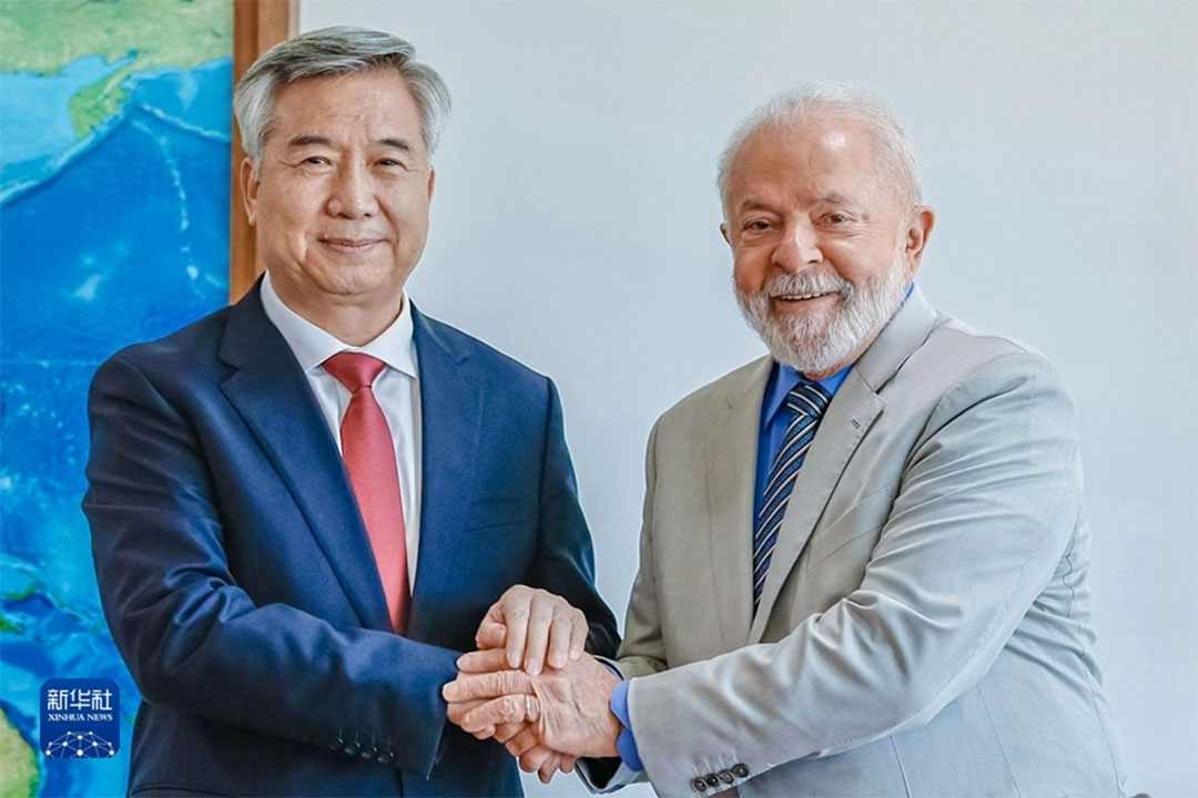 Li Xi, a member of the Standing Committee of the Politburo of the Communist Party of China's Central Committee, meets with Brazilian President Luiz Inacio Lula da Silva in Brazil on Sept. 22, 2023. Photo: Xinhua