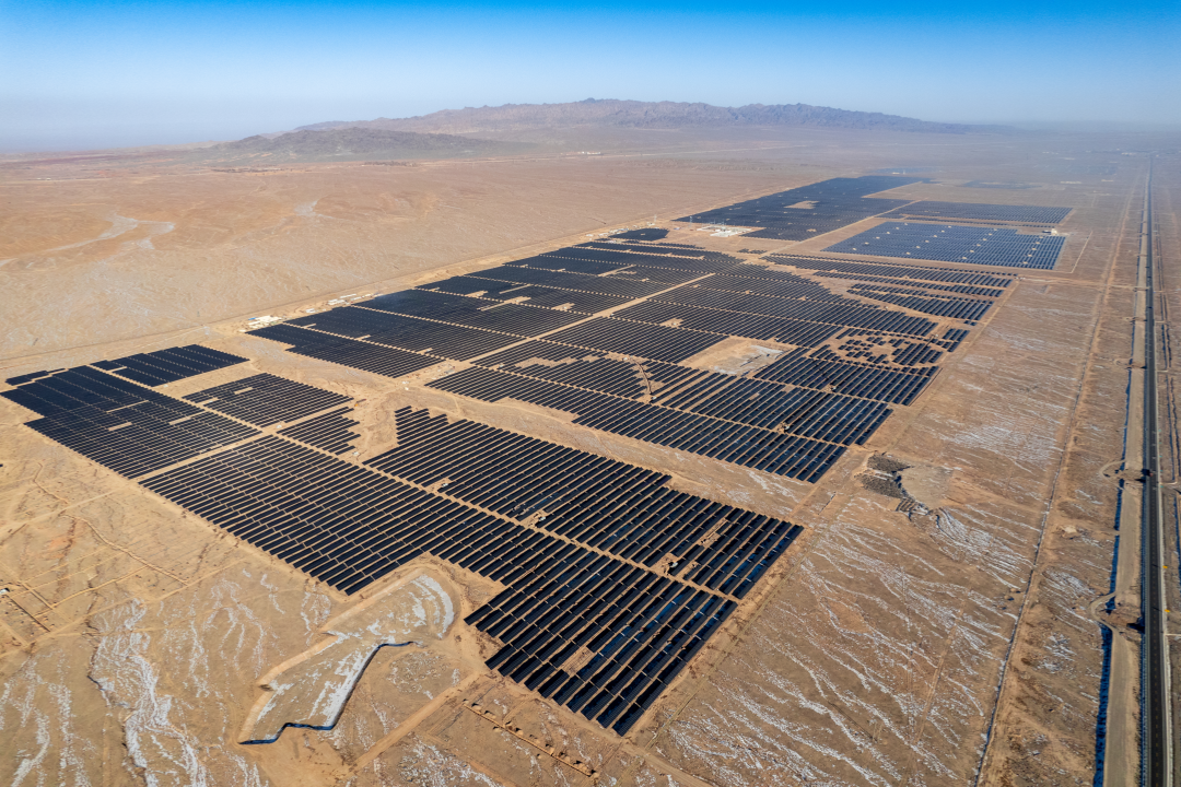 300 MW of solar panels in the Yumen oil field on Jan. 6, 2023 in Jiuquan, Gansu Province. Photo: VCG